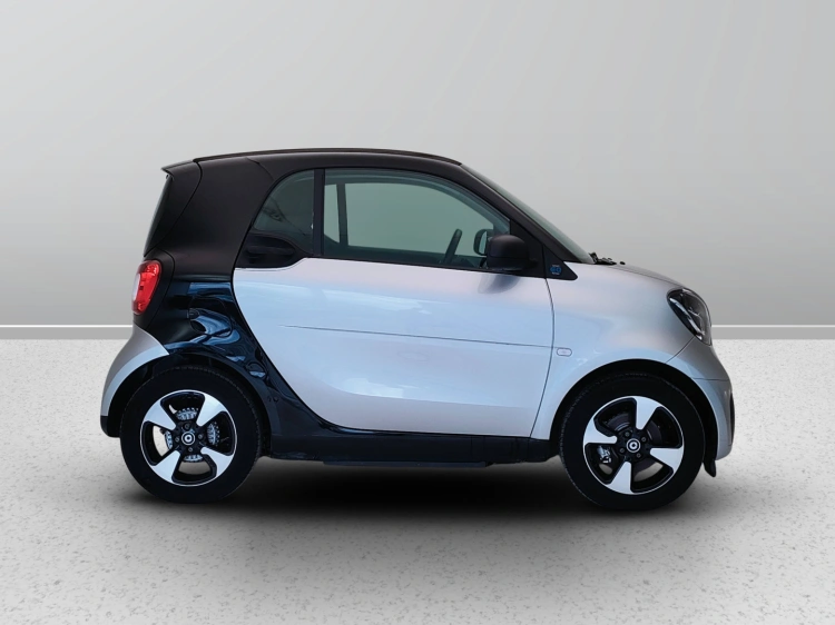 7 - smart fortwo Fortwo eq Passion 4,6kW
