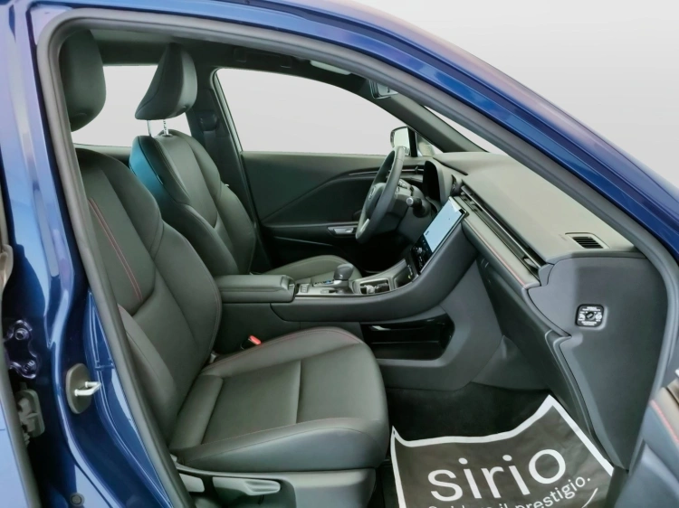 12 - Lexus LBX LBX 1.5 hybrid Elegant 2wd