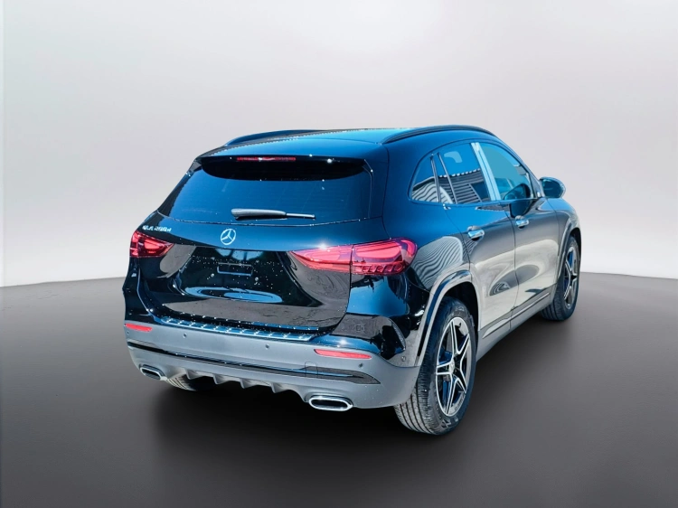 6 - Mercedes-Benz GLA 200 d automatic