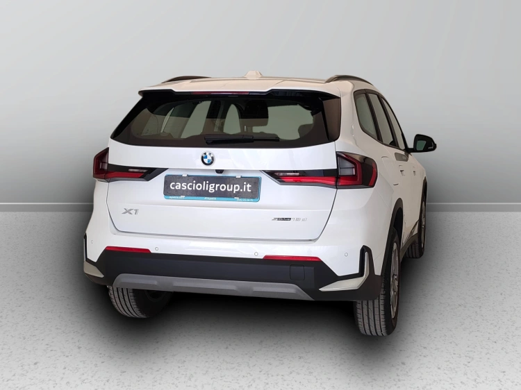 6 - BMW X1 X1 sdrive18d auto