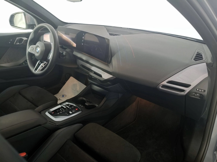 11 - BMW Serie 1 118d MSport auto
