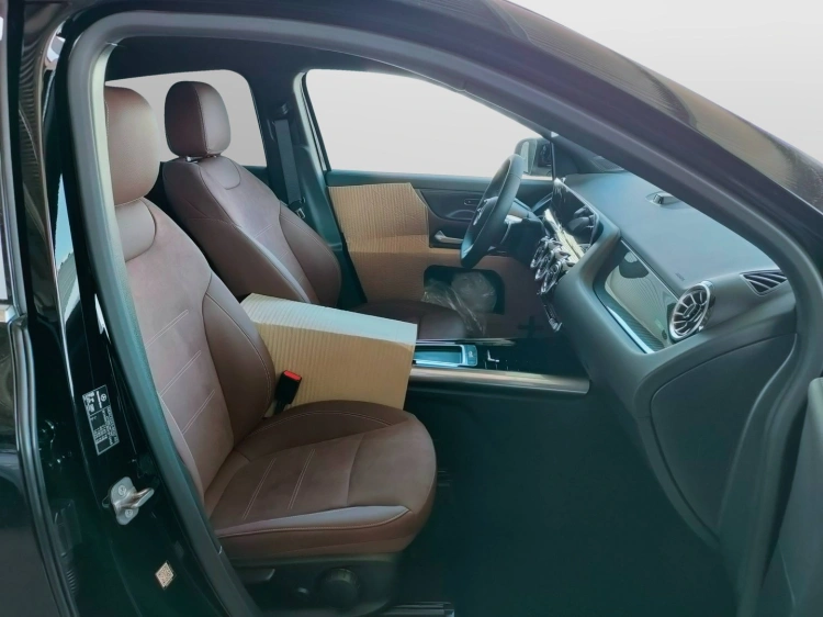 9 - Mercedes-Benz GLA 200 d automatic