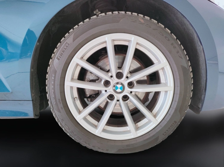 9 - BMW Serie 3 320d Touring mhev 48V xdrive auto