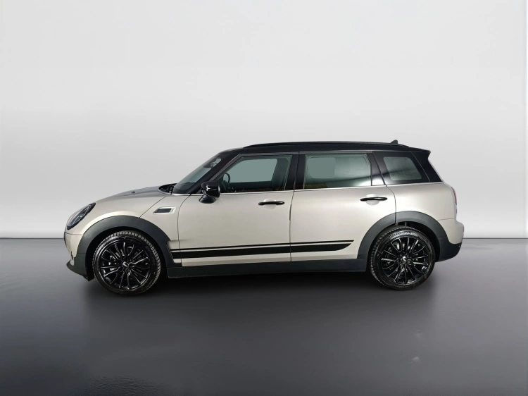 6 - MINI Cooper Mini Clubman 2.0 Cooper D Essential auto