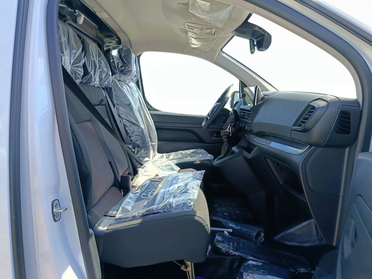 11 - Toyota Professional PROACE PROACE 2.0D L2 144M S CMF MY25