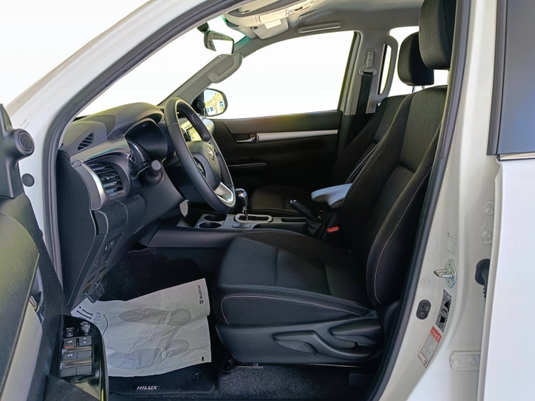 9 - Toyota Hilux Hilux 2.4 d-4d extra cab Comfort 4wd