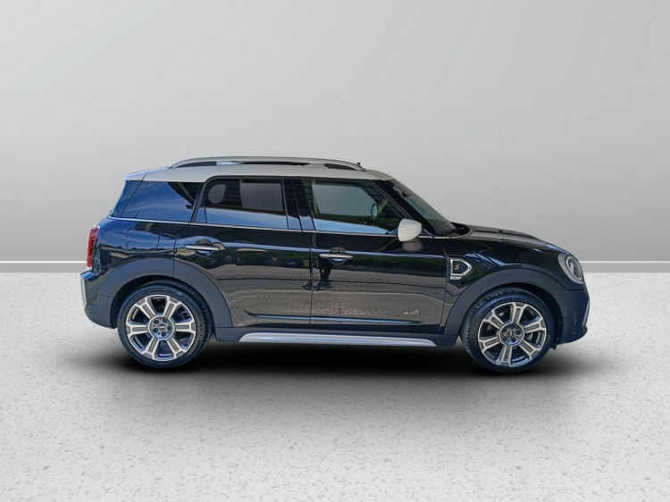 6 - MINI Countryman Mini Countryman 2.0 Cooper SD All4 all4 auto