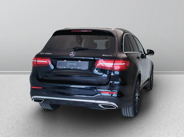 6 - Mercedes-Benz GLC 250 d Premium 4matic auto