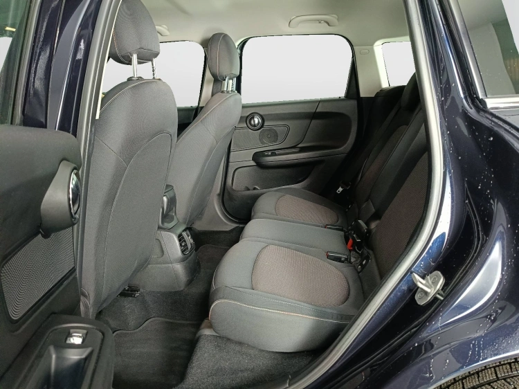 9 - MINI Countryman Mini Countryman 1.5 One D Essential auto