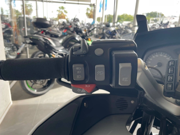 5 - BMW Motorrad RT R 1200 RT Abs