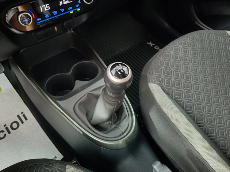 15 - Toyota Aygo X Aygo X 1.0 Trend 72cv