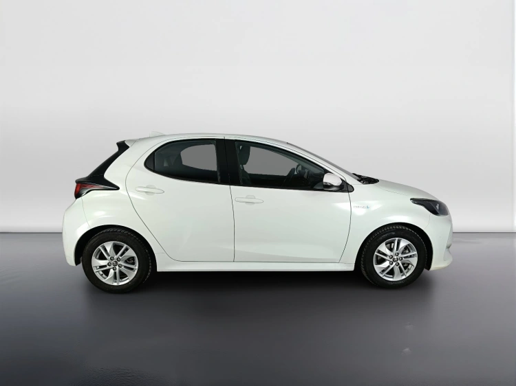 3 - Toyota Yaris Yaris 1.5h Active