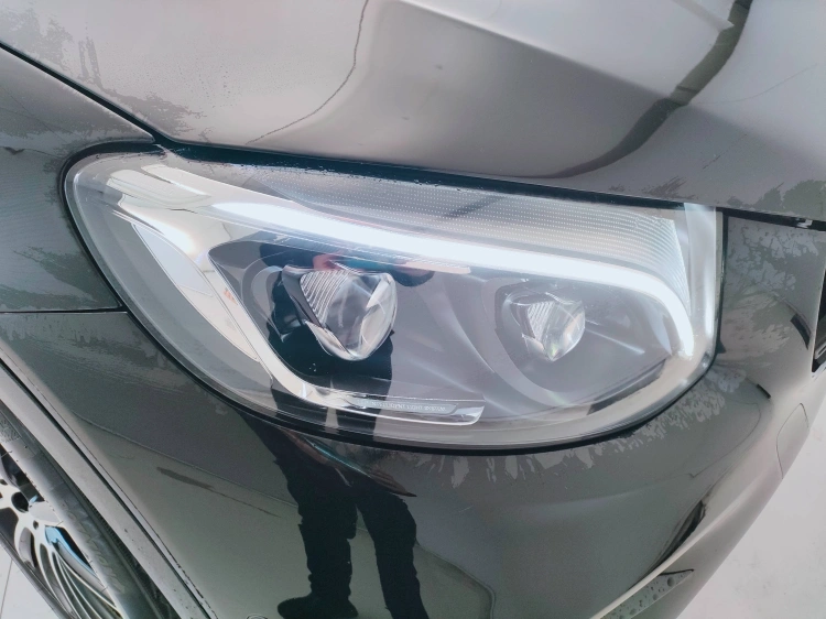 12 - Mercedes-Benz GLC 250 d Night Edition 4matic auto