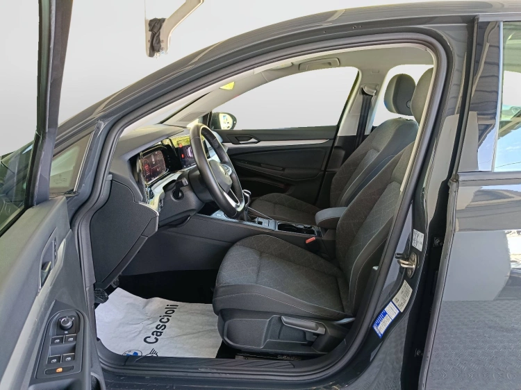 8 - Volkswagen Golf Golf 2.0 tdi Life 115cv