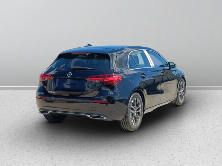 5 - Mercedes-Benz Classe A 180 d Automatic