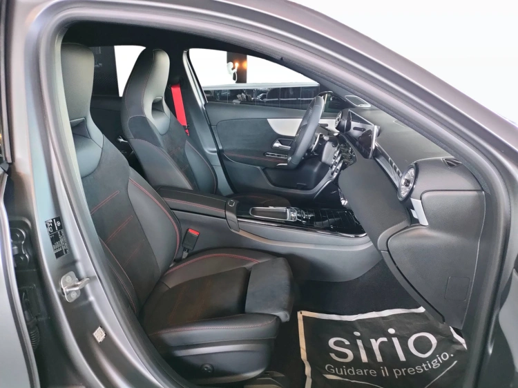 11 - Mercedes AMG Classe A Mercedes-AMG A 35 4MATIC