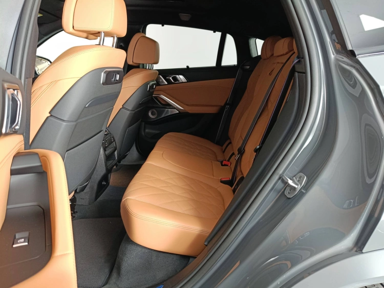 9 - BMW X6 BMW X6 xDrive40d M Sport