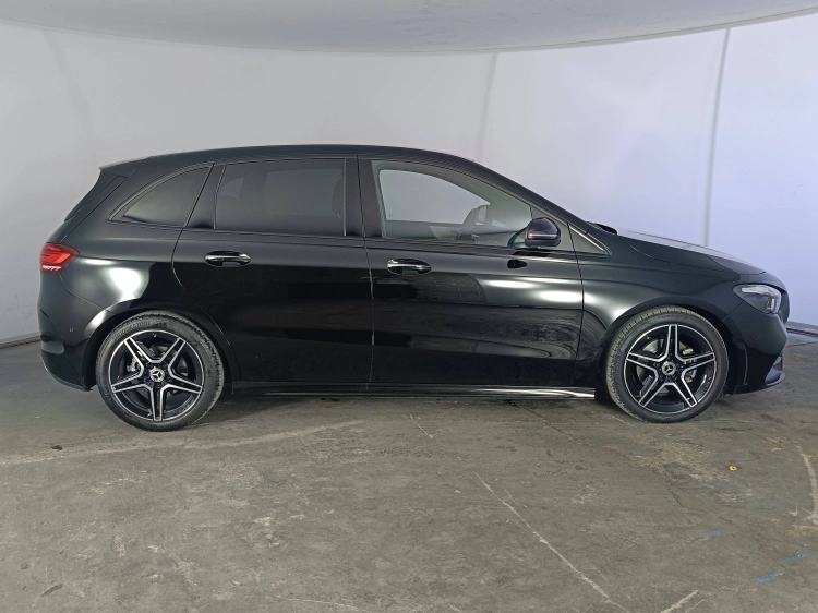 6 - Mercedes-Benz Classe B 180 d AMG Line Premium auto
