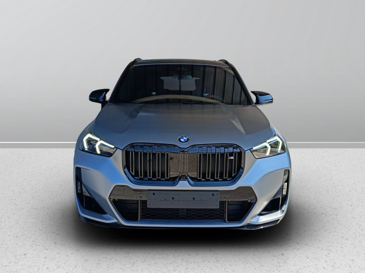2 - BMW X1 M BMW X1 M35i xDrive