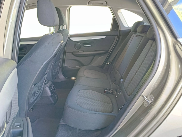 9 - BMW Serie 2 218d Active Tourer auto