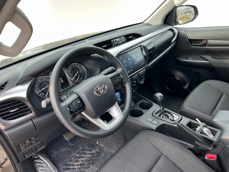 15 - Toyota Professional Hilux HILUX 2.4D A DC 4WD CMF MY24