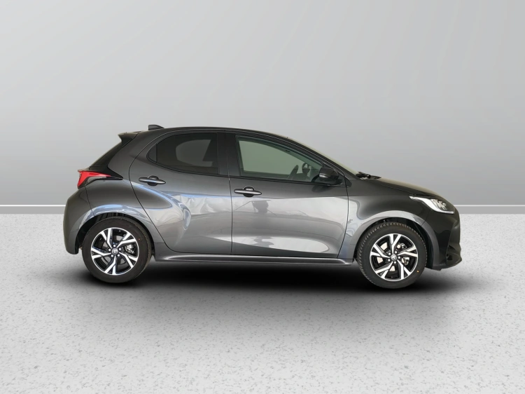 7 - Toyota Yaris Yaris 1.5h Trend
