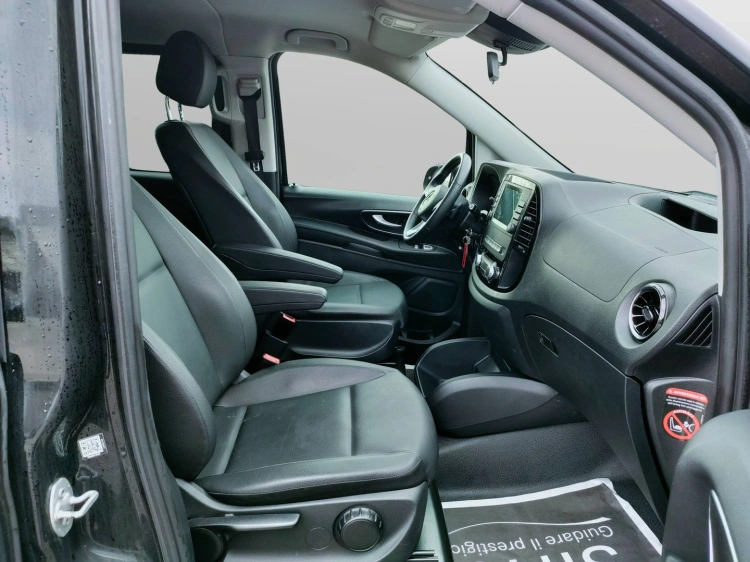 9 - Mercedes Vans Vito 119 cdi long mixto auto my20