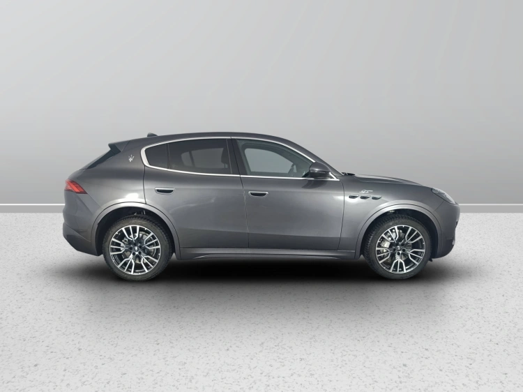 3 - Maserati Grecale Grecale 2.0 mhev GT 300cv auto