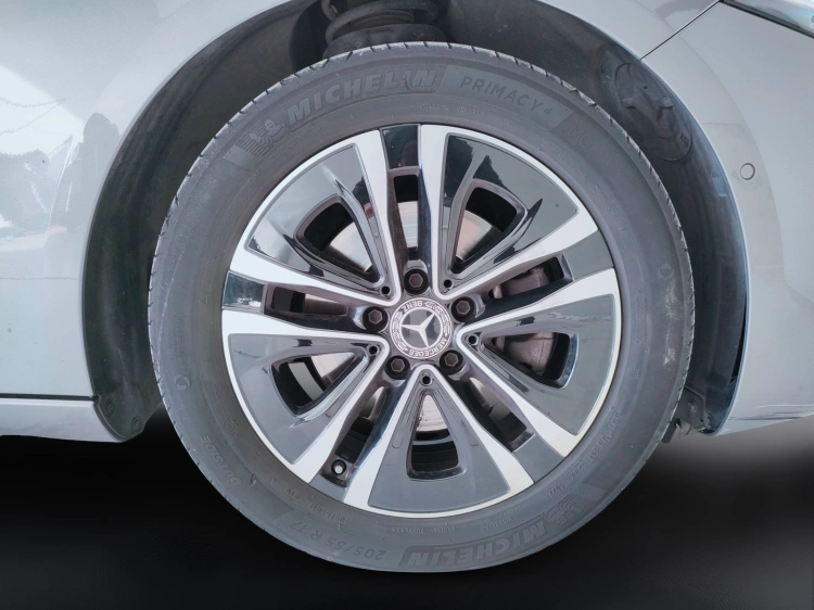 8 - Mercedes-Benz Classe A 180 d Progressive Advanced auto