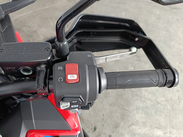 11 - Honda Africa Twin AFRICA TWIN ADVENTURE DCT