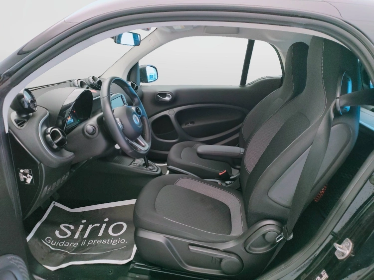 14 - smart fortwo Fortwo eq Passion 4,6kW