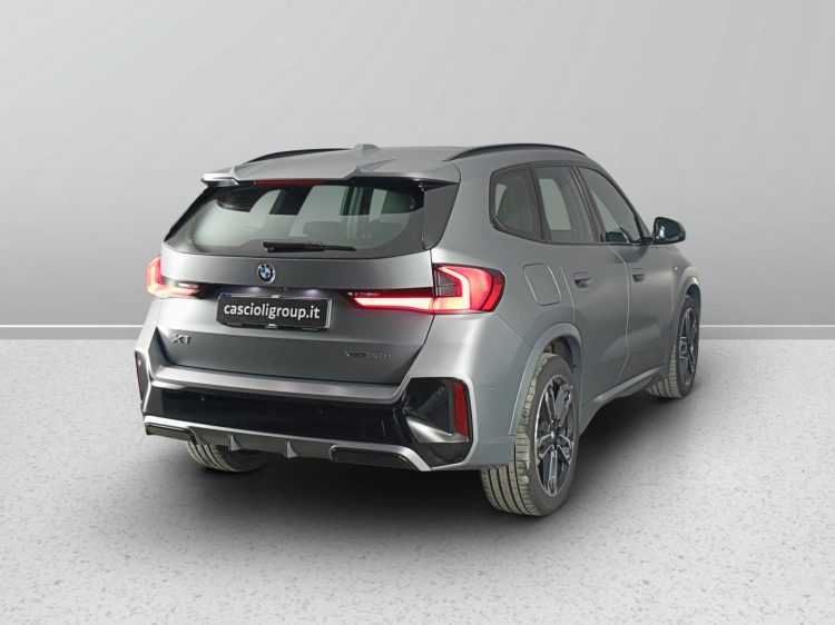 4 - BMW X1 X1 xdrive23d mhev 48V MSport Pro auto