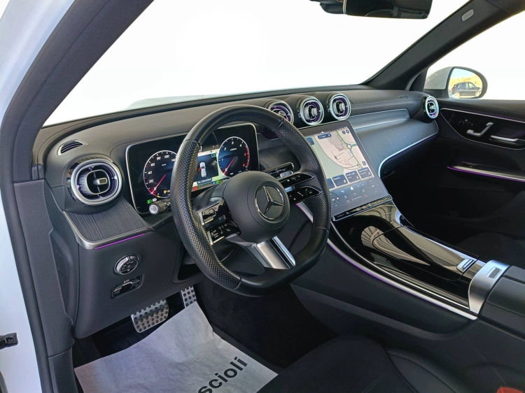 7 - Mercedes-Benz GLC 220 d AMG Premium 4matic auto