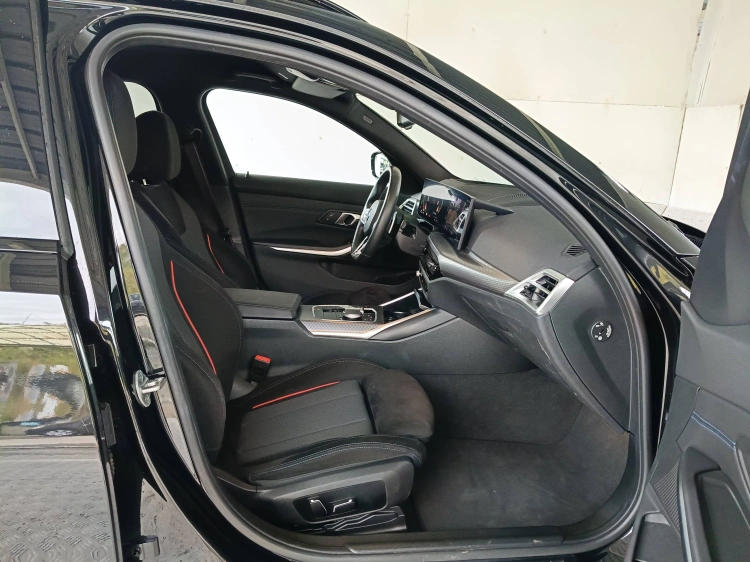 11 - BMW Serie 3 320d Touring mhev 48V Msport xdrive auto