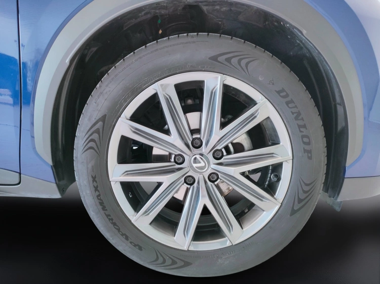 10 - Lexus LBX LBX 1.5 hybrid Elegant 2wd