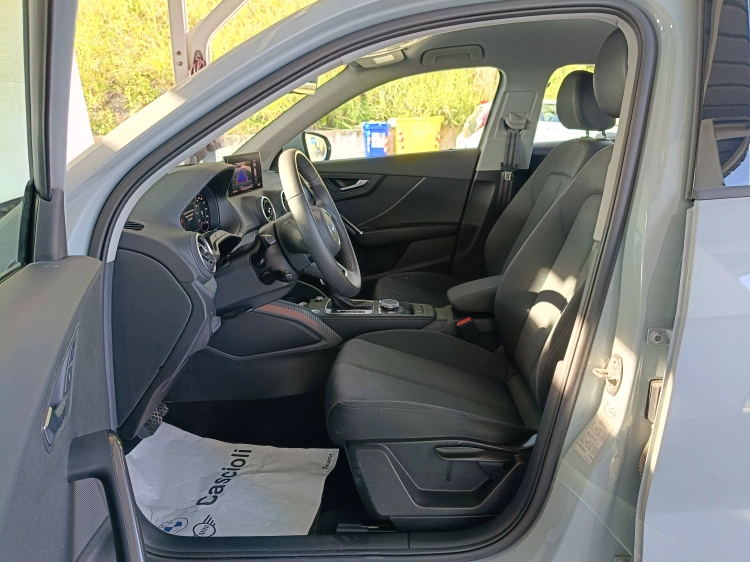 8 - Audi Q2 Q2 30 2.0 tdi Admired s-tronic