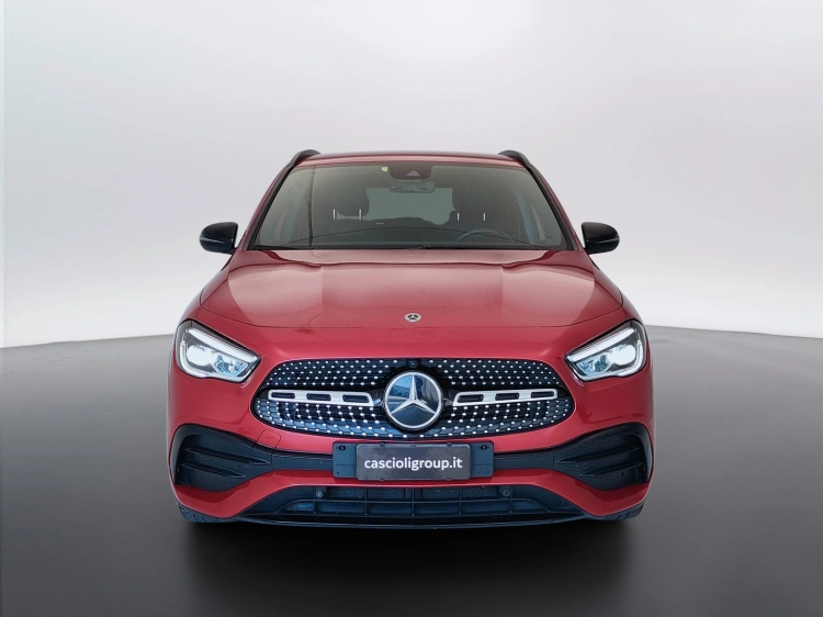 2 - Mercedes-Benz GLA 200 d Premium 4matic auto