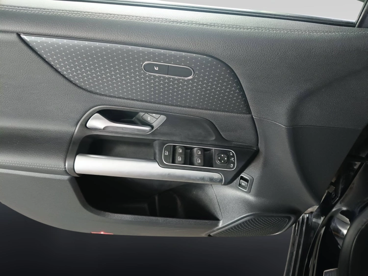 18 - Mercedes-Benz Classe B 180 d Progressive Advanced auto