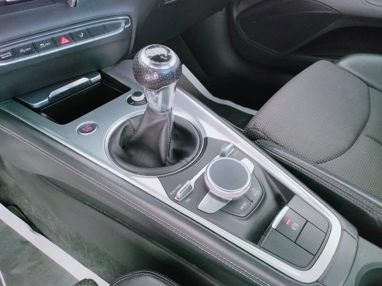 10 - Audi TT TT Coupe 2.0 tdi ultra S line