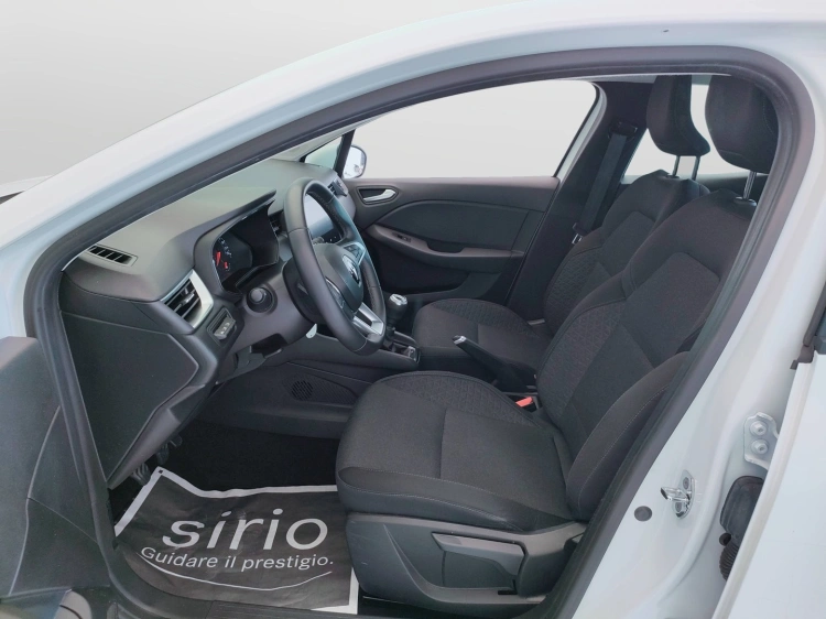 14 - Renault Clio Clio 1.5 blue dci Business 100cv