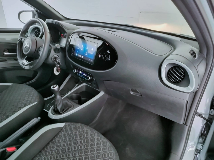12 - Toyota Aygo X Aygo X 1.0 Trend 72cv