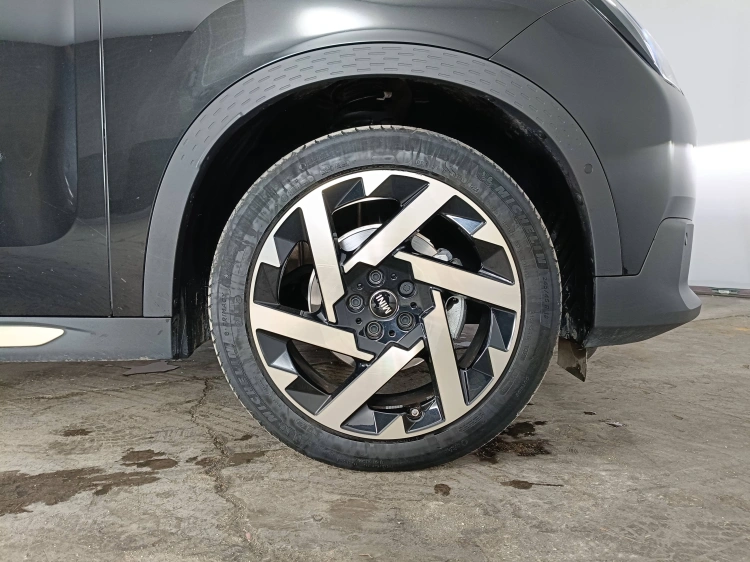 16 - MINI Countryman Mini Countryman 2.0 48V D Favoured auto