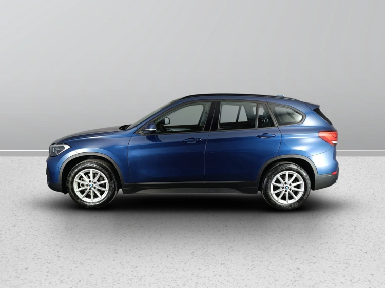 6 - BMW X1 X1 xdrive18d Business Advantage auto