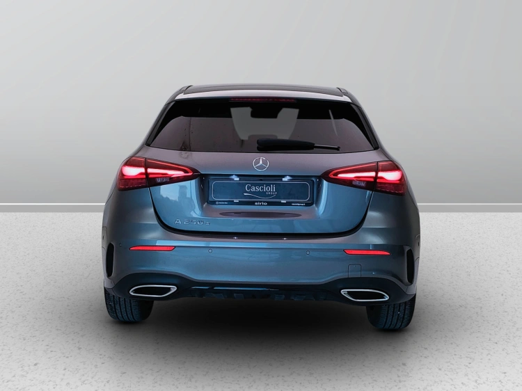 4 - Mercedes-Benz Classe A 250 e phev AMG Line Premium auto