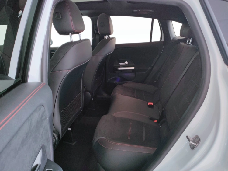 14 - Mercedes-Benz GLA 200 d AMG Line Advanced Plus 4matic auto