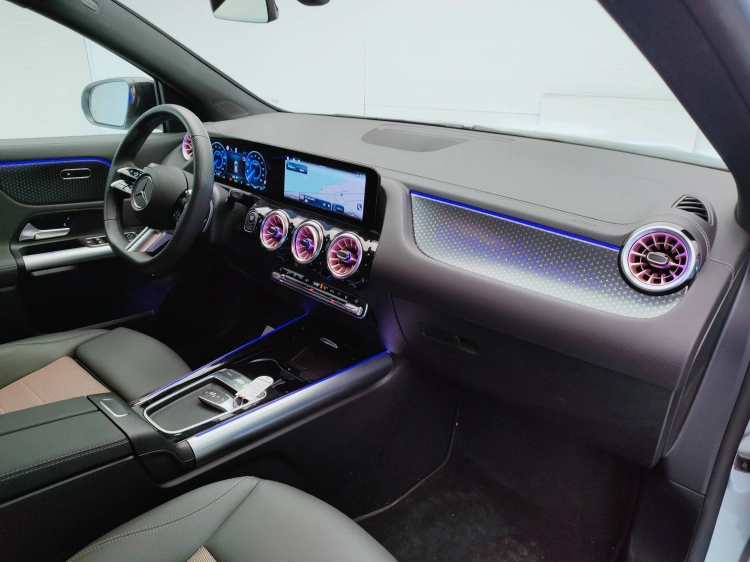 9 - Mercedes-Benz EQA 250+ Electric Art Advanced Plus