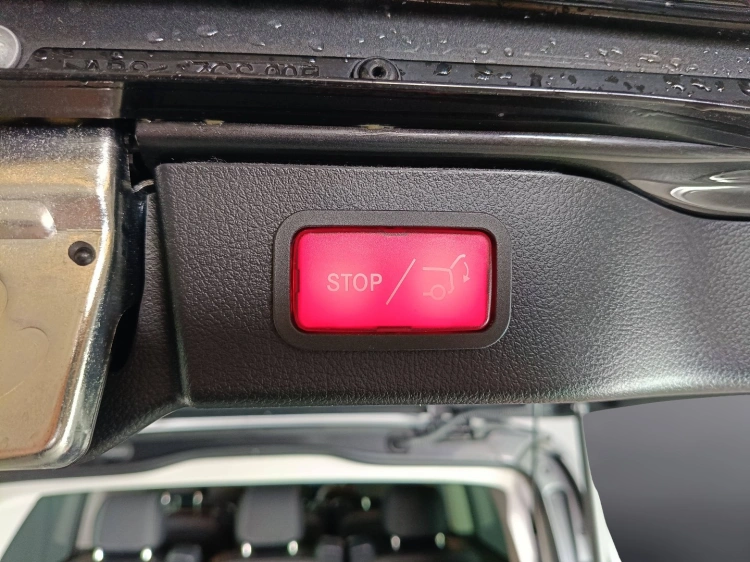 27 - Mercedes-Benz Classe V Extralong 300 d Premium 4matic auto