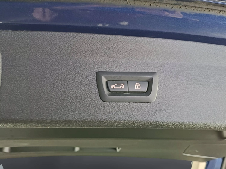 15 - BMW X1 X1 sdrive18d xLine Plus auto