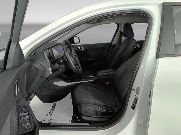 8 - BMW Serie 1 118d 5 Porte