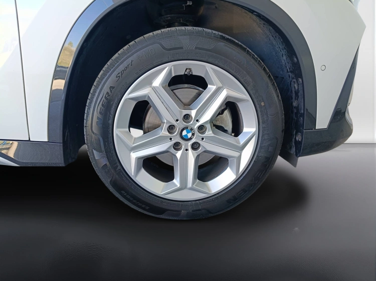 21 - BMW X1 X1 sdrive18d X-Line auto